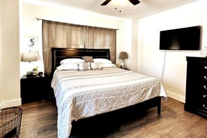 3 bedrooms, desk, iron/ironing board, travel cot