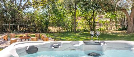 Bain à remous extérieur