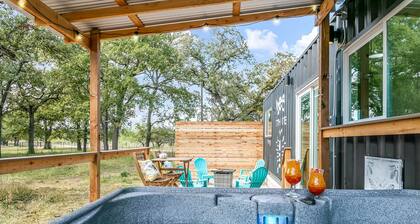 Bee at the Hive, 1/1 | Private Hot Tub | Gas Fire Pit | Cornhole