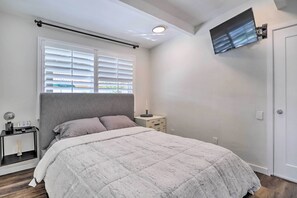 1 habitación, tabla de planchar con plancha, internet y ropa de cama 