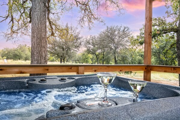 Outdoor spa tub