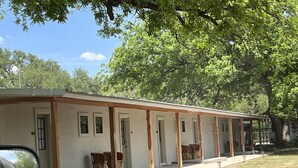 Exterior - The Huisache Room - The Ranch House Motel (Christoval)