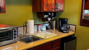 Toaster, cookware/dishes/utensils - The Huisache Room - The Ranch House Motel (Christoval)