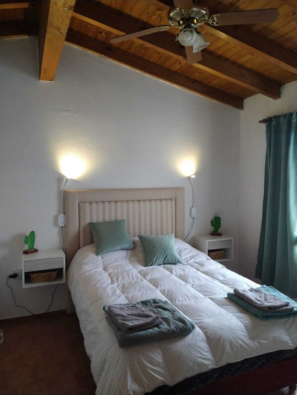 2 chambres, bureau, Wi-Fi, draps fournis