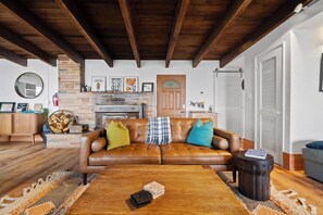 Smart TV, fireplace, video games, DVD player