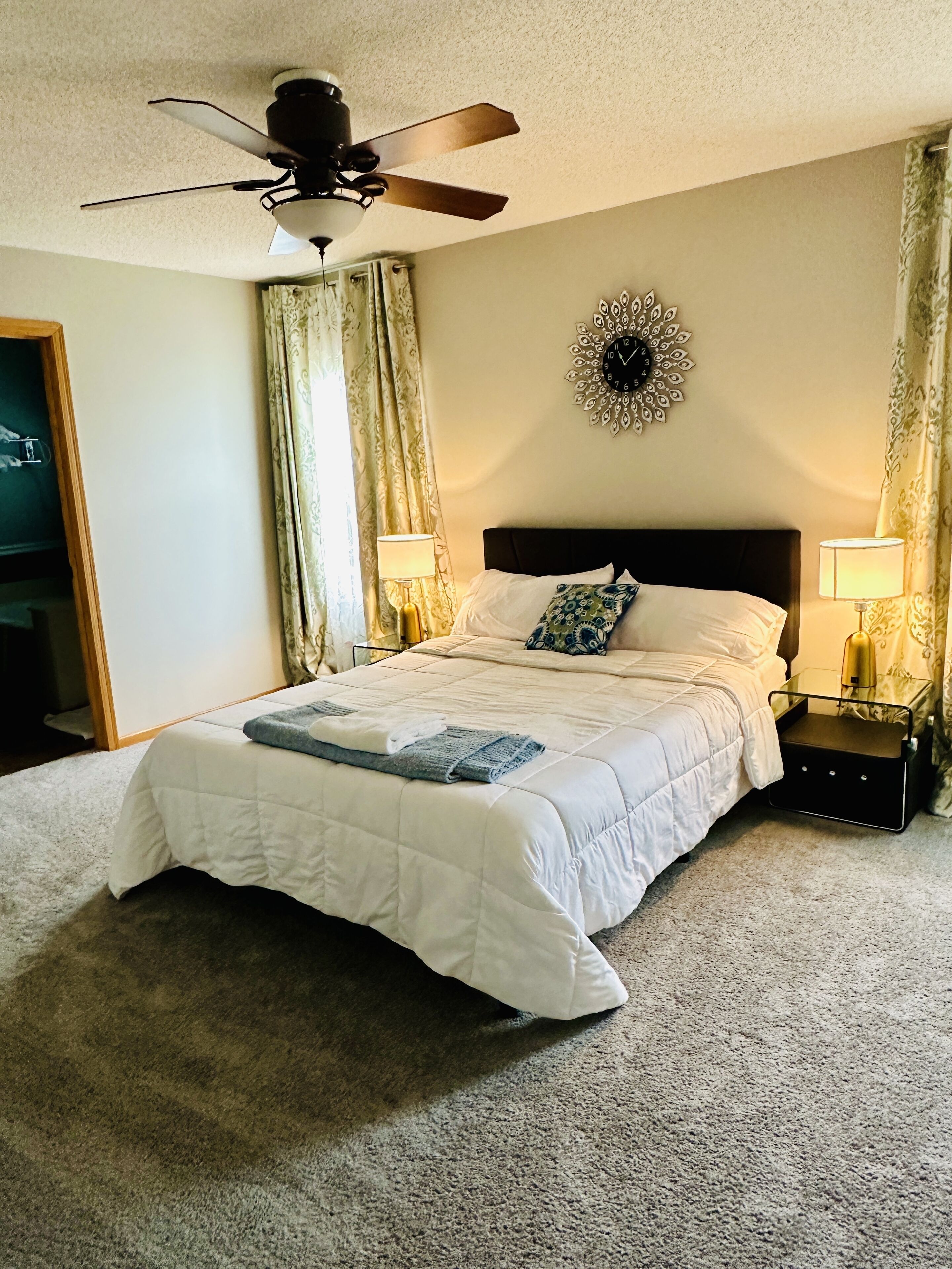 5 habitaciones, cuna de viaje, wifi gratis y ropa de cama 