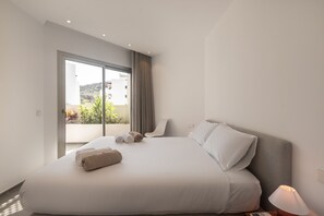 2 bedrooms, in-room safe, free WiFi, bed sheets