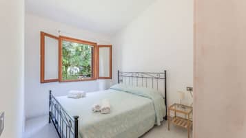 2 Schlafzimmer, Bügeleisen/Bügelbrett, Reisekinderbett, Bettwäsche