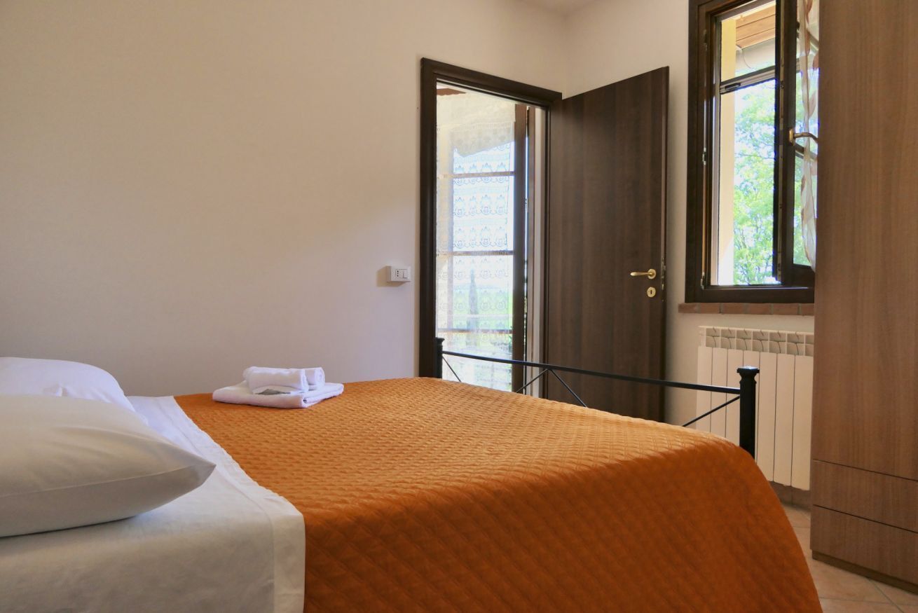 1 bedroom, iron/ironing board, travel crib, WiFi