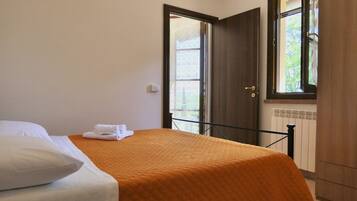 1 bedroom, iron/ironing board, travel crib, WiFi