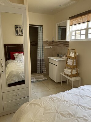 3 عدّة غرف نوم ومكتب ومكواة/لوح كي وواي فاي مجانًا