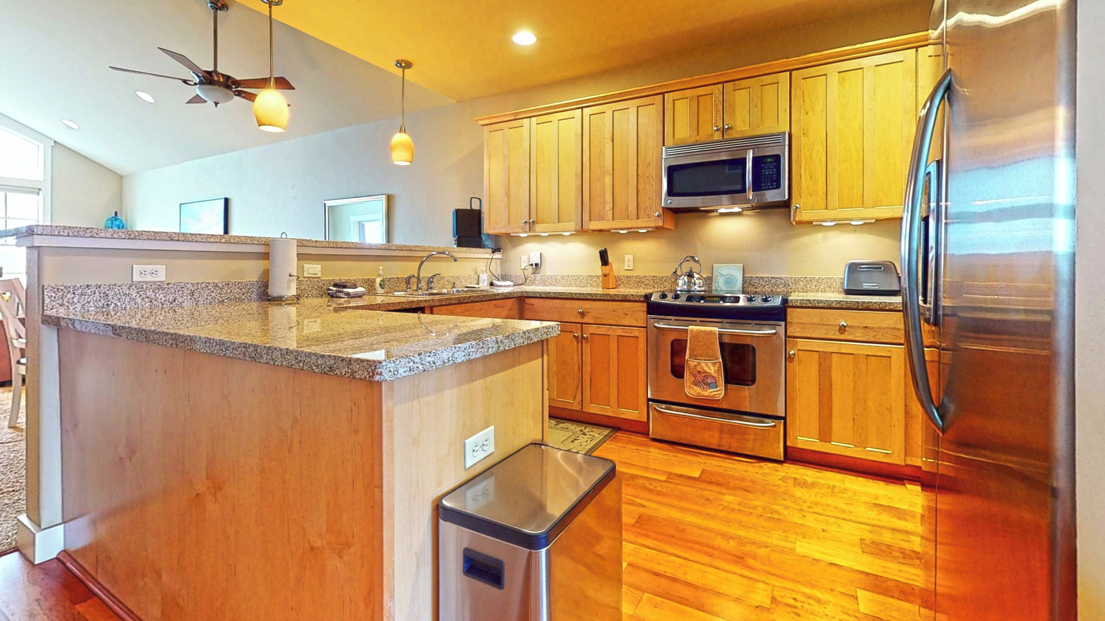 Jääkaappi, mikroaaltouuni, uuni, astianpesukone