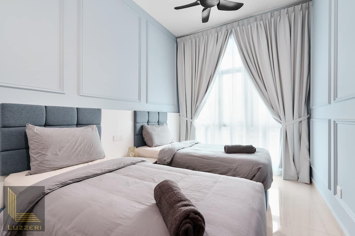 Romantische suite, 3 slaapkamers, uitzicht op stad | 3 slaapkamers, donzen dekbedden, verduisterende gordijnen