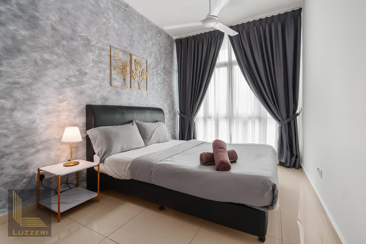 Exclusieve suite, 3 slaapkamers, uitzicht op stad | 3 slaapkamers, donzen dekbedden, verduisterende gordijnen
