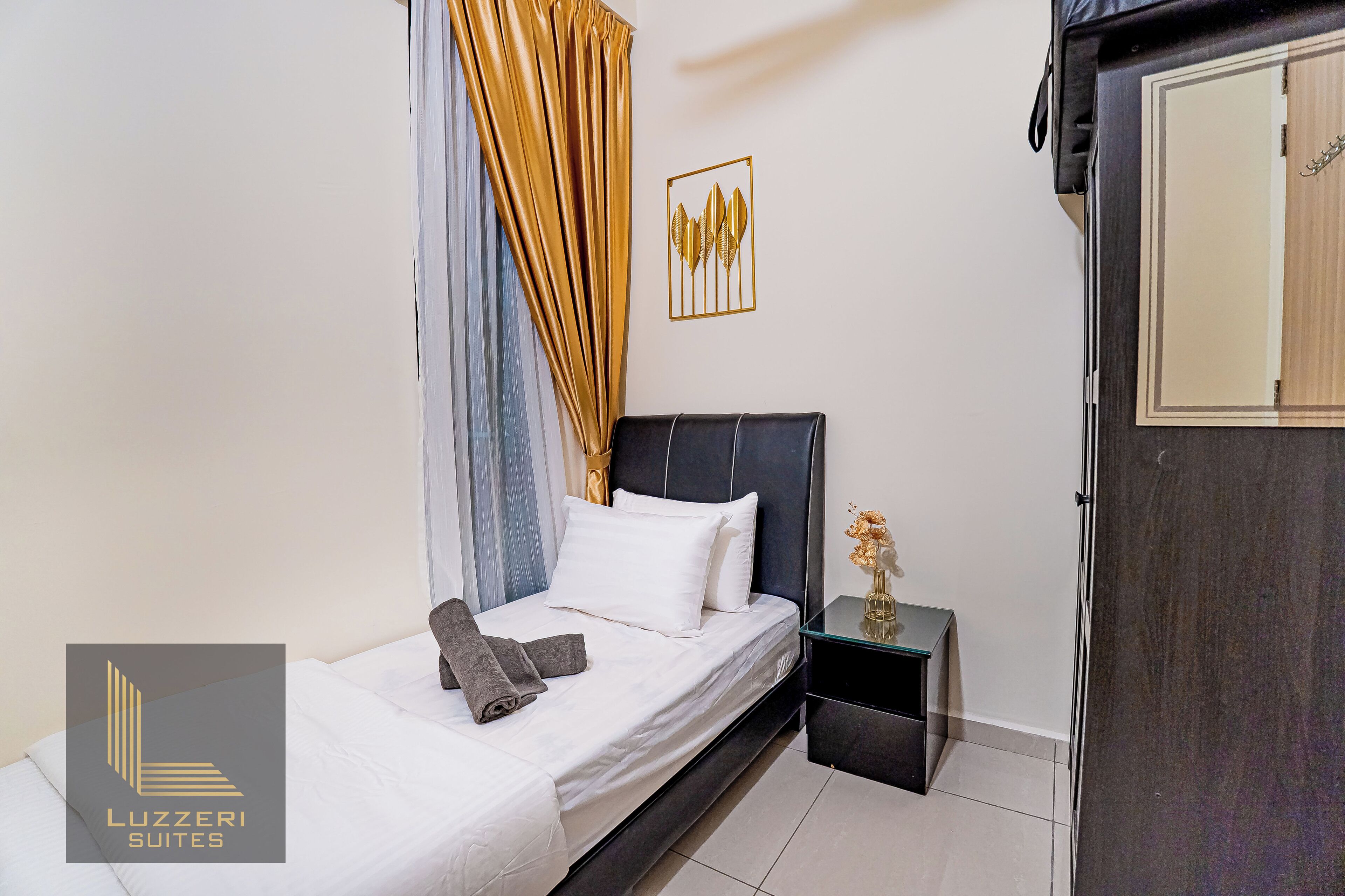 Suite Elite, 3 habitaciones, vista a la ciudad | Edredón, decoración personalizada y muebles diferentes 