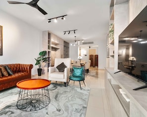 Royal-Apartment, 3 Schlafzimmer, Stadtblick | Wohnbereich