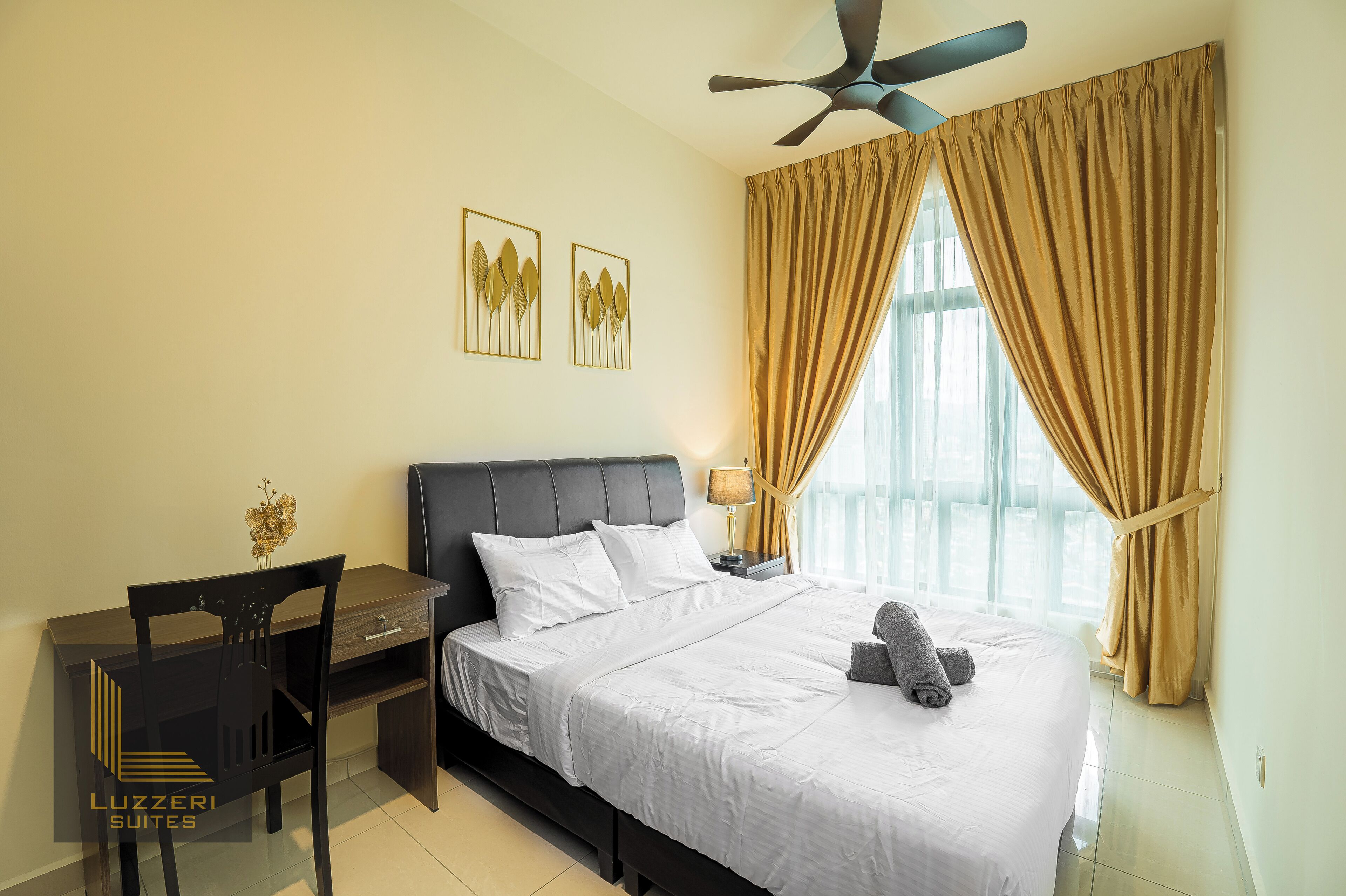 Suite Elite | Edredón, decoración personalizada y muebles diferentes 