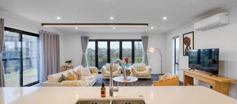 Wonderful River View - Brand New Home - 4 Bedrooms