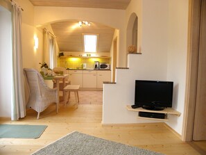 Interior - Holiday Apartment "Zwiesel" with Mountain View, Balcony & Wi-Fi (Wackersberg)