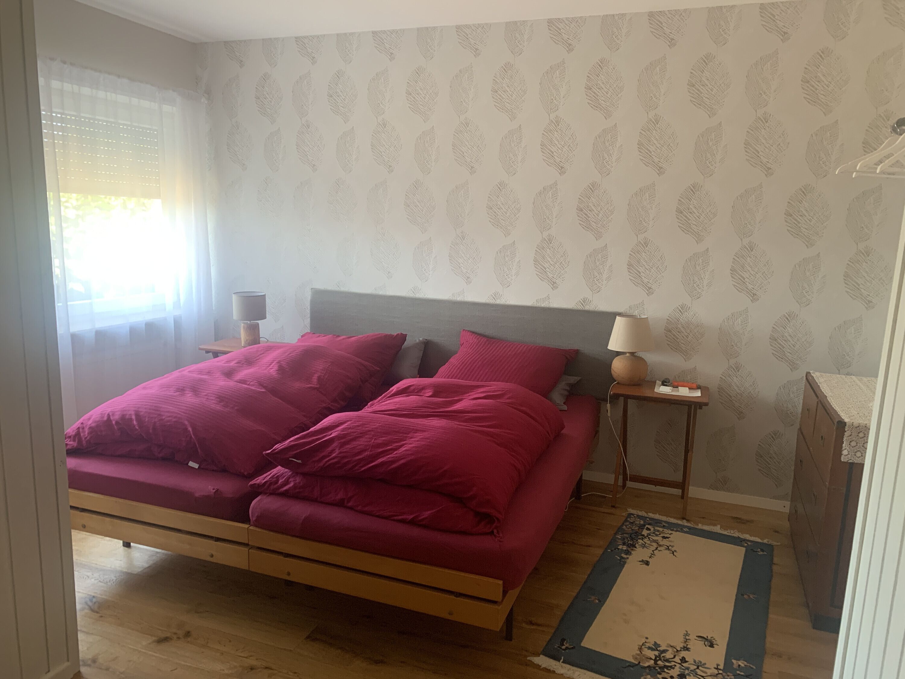 1 slaapkamer, een strijkplank/strijkijzer, gratis wifi, beddengoed