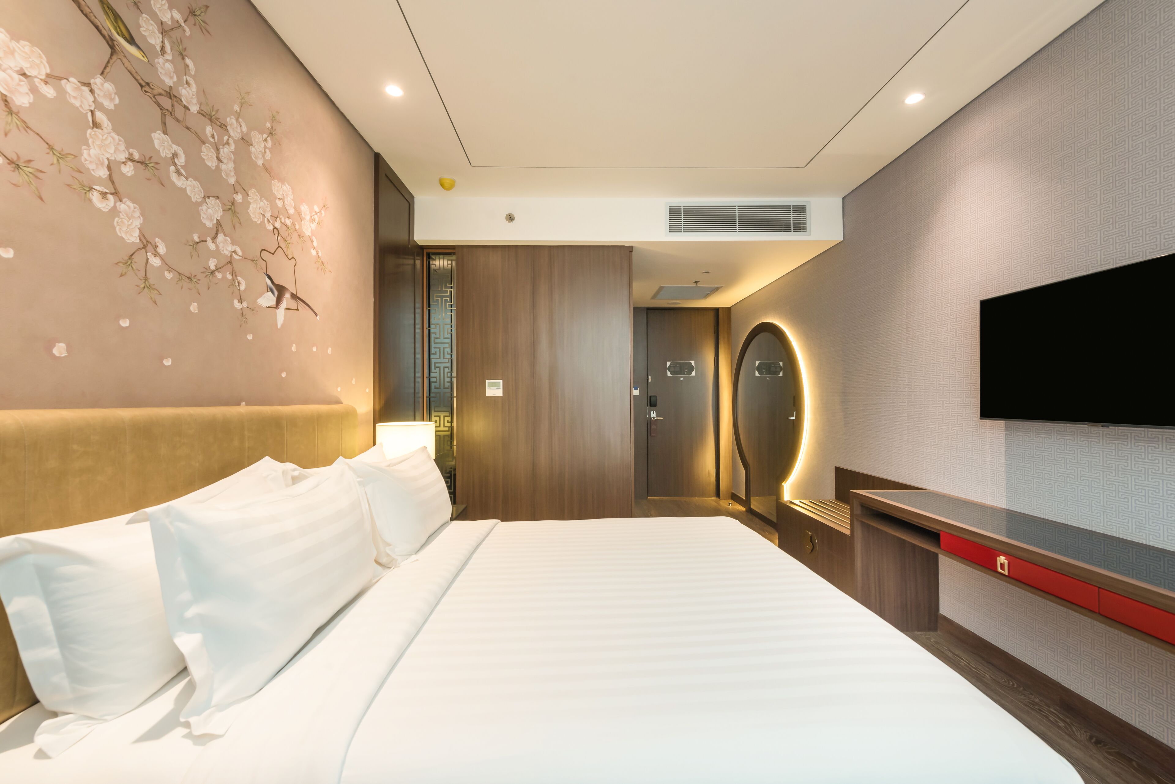 Superior Queen Room | Desk, soundproofing, free WiFi, bed sheets