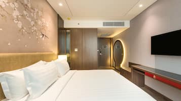 Superior Queen Room | Desk, soundproofing, free WiFi, bed sheets