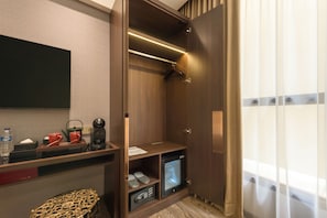 Chambre Triple Deluxe | Armoire