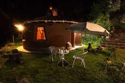 Cozy Adobe Home with Gorgeous River & Mountain View 10 min from town