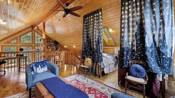 3 bedrooms, desk, free WiFi, bed sheets