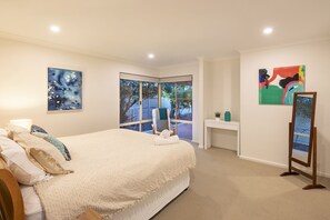 4 soverom, strykejern/-brett, reiseseng for barn og wi-fi (inkludert)