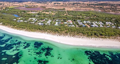 Ocean Pines: beachside family favourite in quiet leafy street