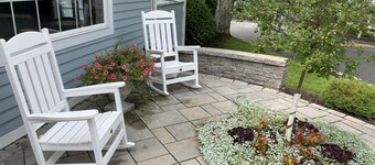 Beautiful condo on parklike spa property - near casinos and mystic!