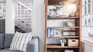 Interior - Begonia Beach Cottage- Dog Friendly (Capitola)