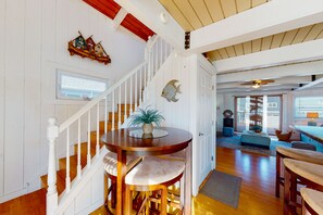 Dining - Edgewater Acres waterfront home with dock, bay access, & outdoor dining (Selbyville)