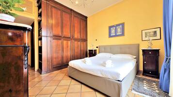 1 bedroom, in-room safe, free WiFi, bed sheets