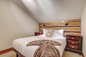 4 Schlafzimmer, Bügeleisen/Bügelbrett, kostenloses WLAN