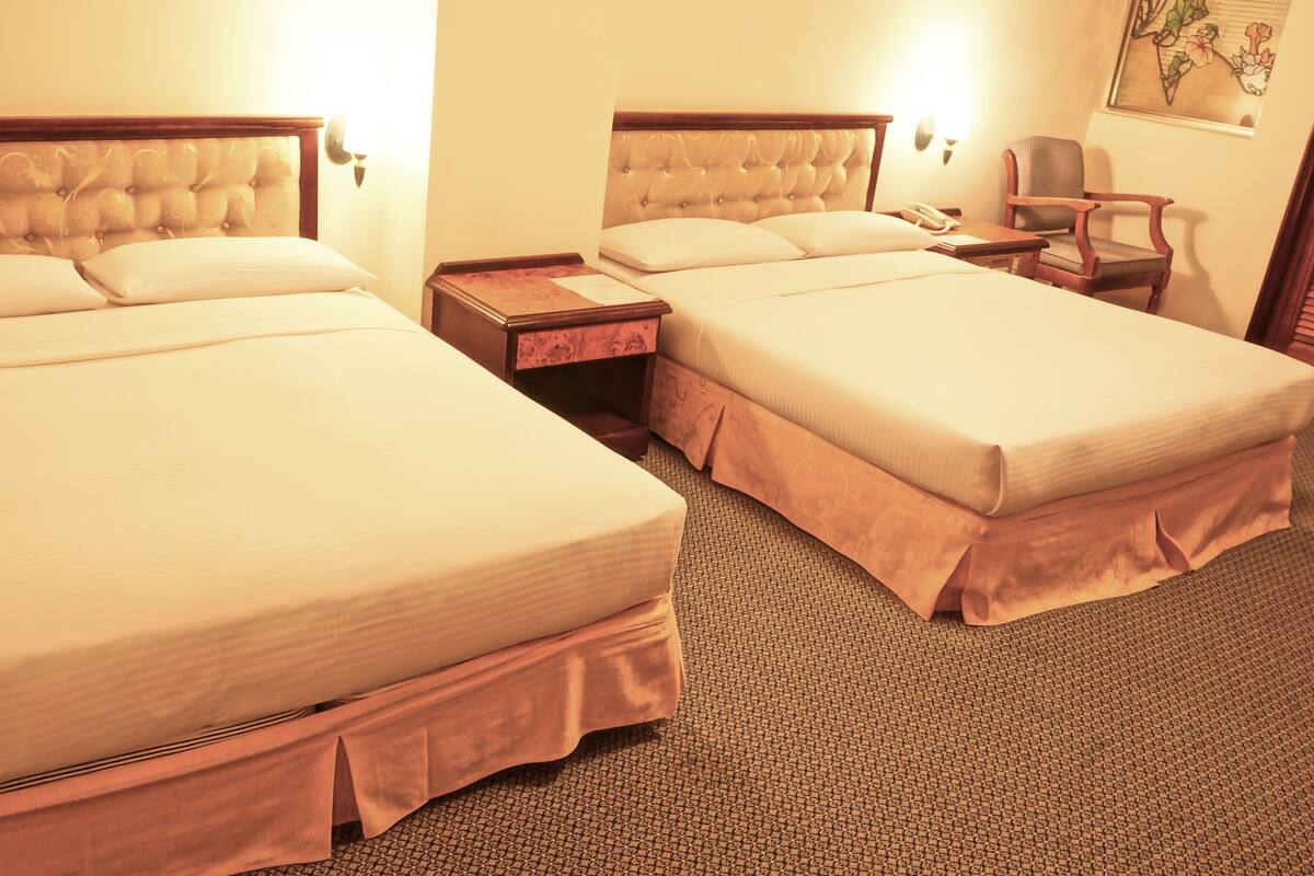 Business Quadruple Room | WiFi (free)