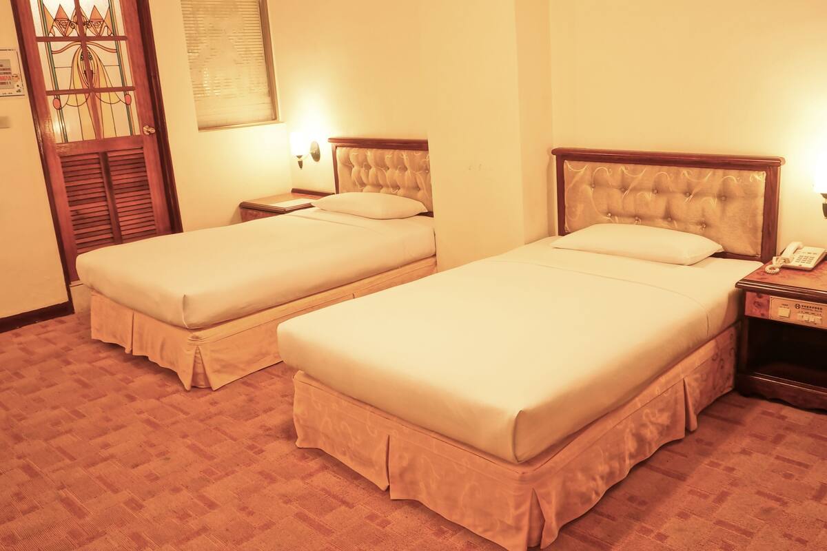Business Twin Room | WiFi (free)