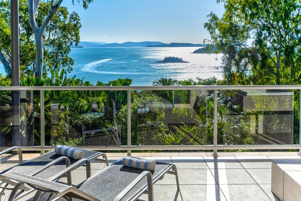 Panoramic Apartment | Terrace/patio