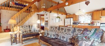 Rustic retreat with 3 pools, tennis, game room - walk to lakeside beach