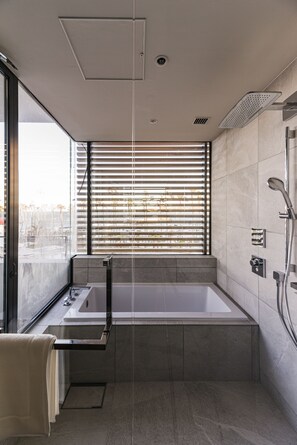 Palm Tree Suite, Non Smoking | Bathroom