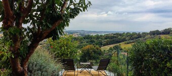 Il Ciliegio - House with Garden & Wonderful View