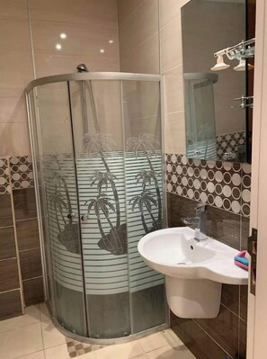 Shower - Next to Movempick Residence 5 ⭐️ high standing  (Sousse)