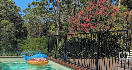 Stunning escarpment views - 15 min from Mollymook Beach, boutique Milton village