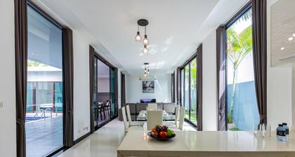 4 Bedroom Modern Pool Villa BL10