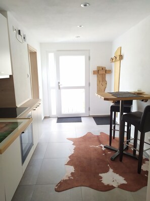 Kühlschrank, Ofen, Herdplatte, Geschirrspüler