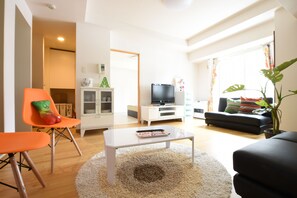 Family Room | 2 bedrooms, blackout curtains, iron/ironing board, free WiFi - AMS TOWER (Sapporo)