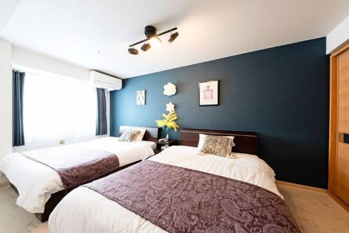 2 bedrooms, blackout curtains, iron/ironing board, free WiFi