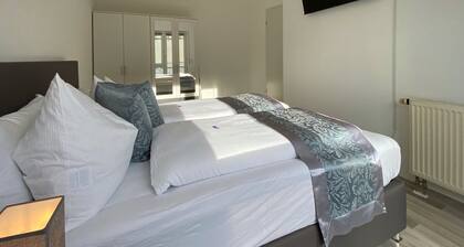 3 Zi-App für 4, große Dachterasse, Garage, 76 m²