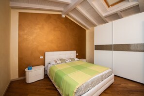 Basic Apartment | 2 bedrooms, iron/ironing board, free WiFi, bed sheets - Casa Belvedere (Manerba del Garda)